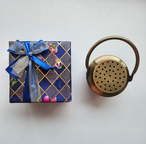Antique Finish Dhoop Dani Gift Set