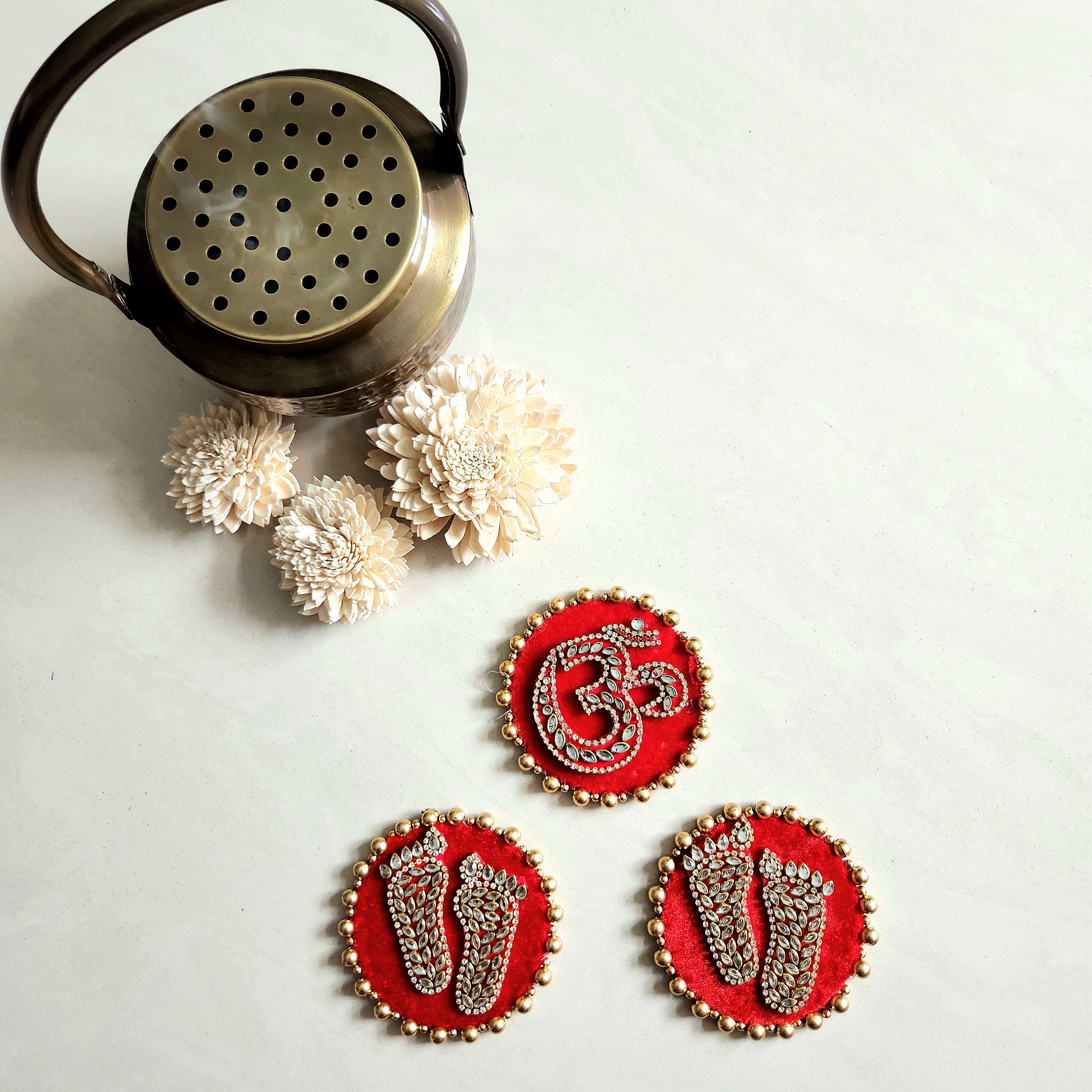 Laxmi Pag & Om sticker - Set of 3
