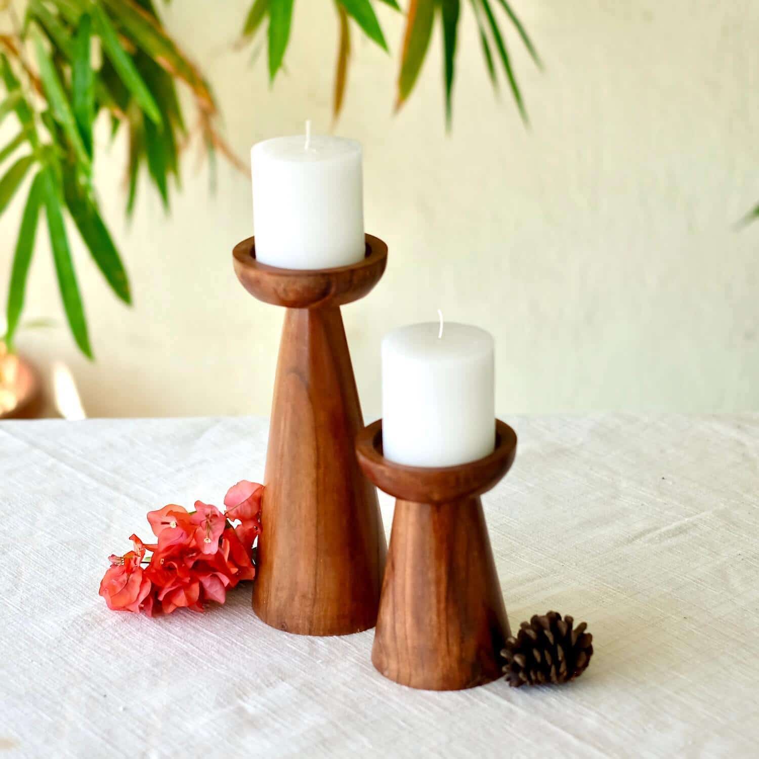 Graceful Pillar Candleholders: Set of 2