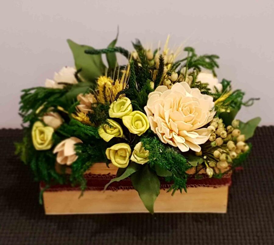 Timeless White Table Arrangement