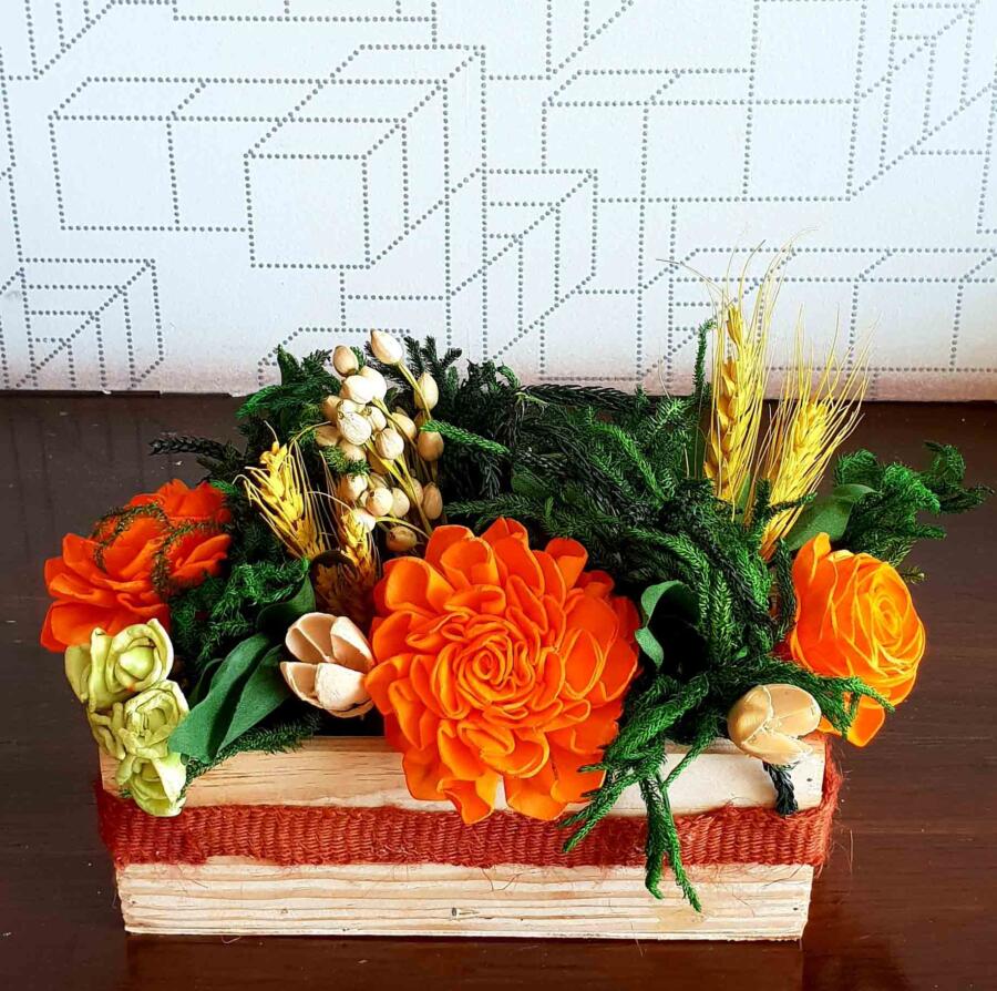 Dramatic Orange Table Decor