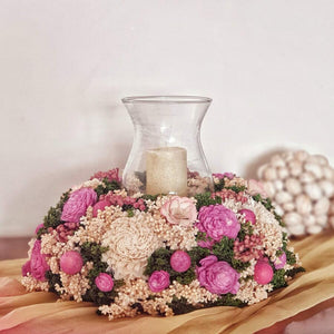 Pretty-in-pink Lantern Centrepiece
