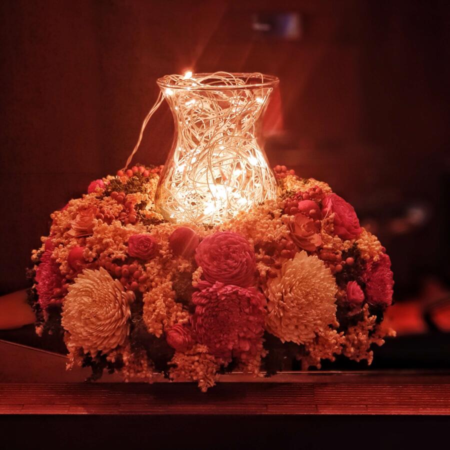 Pretty-in-pink Lantern Centrepiece